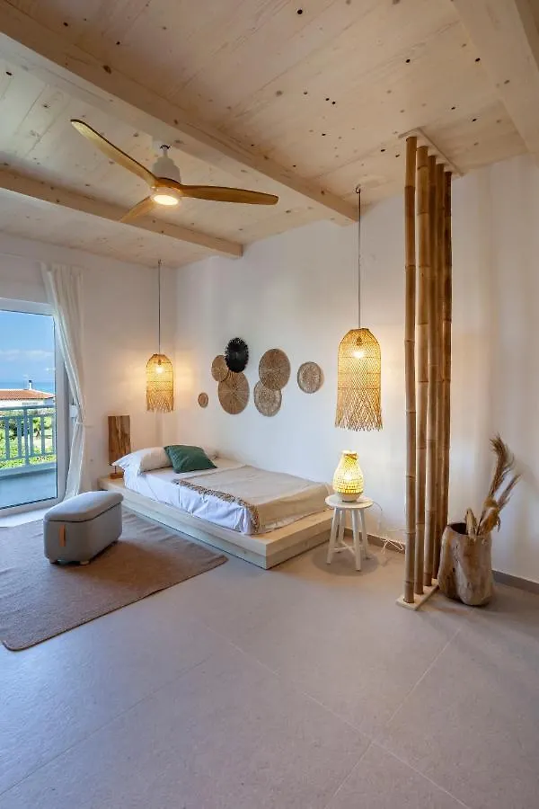 Calypso Beach Front Apartment Χανιώτη