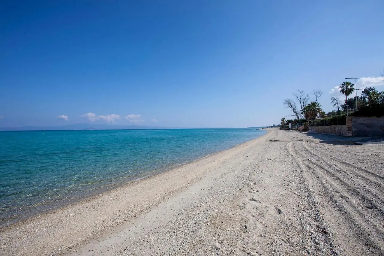 Calypso Beach Front Apartment Hanioti