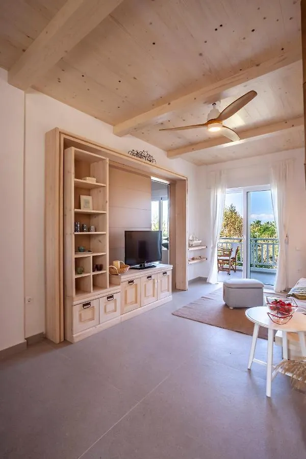 חניוטי Calypso Beach Front Apartment
