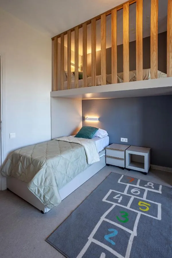 חניוטי Calypso Beach Front Apartment